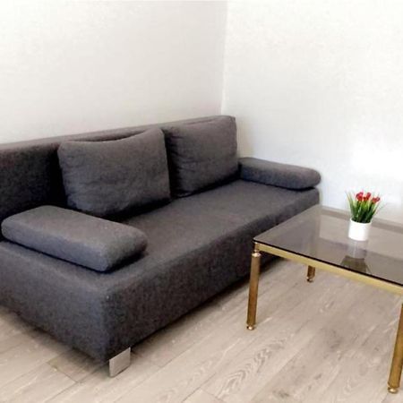 Private Room In Shared Apartment Pr4-9 Wina Bagian luar foto