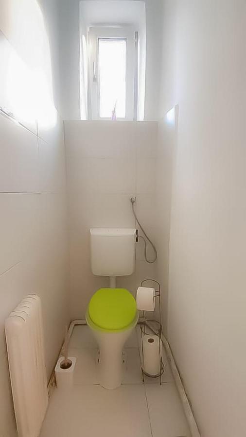 Private Room In Shared Apartment Pr4-9 Wina Bagian luar foto